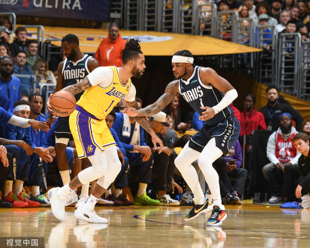 助球员迈向 助球员迈向